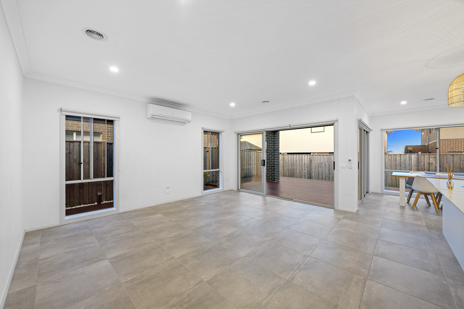 Virtual staging sample 07